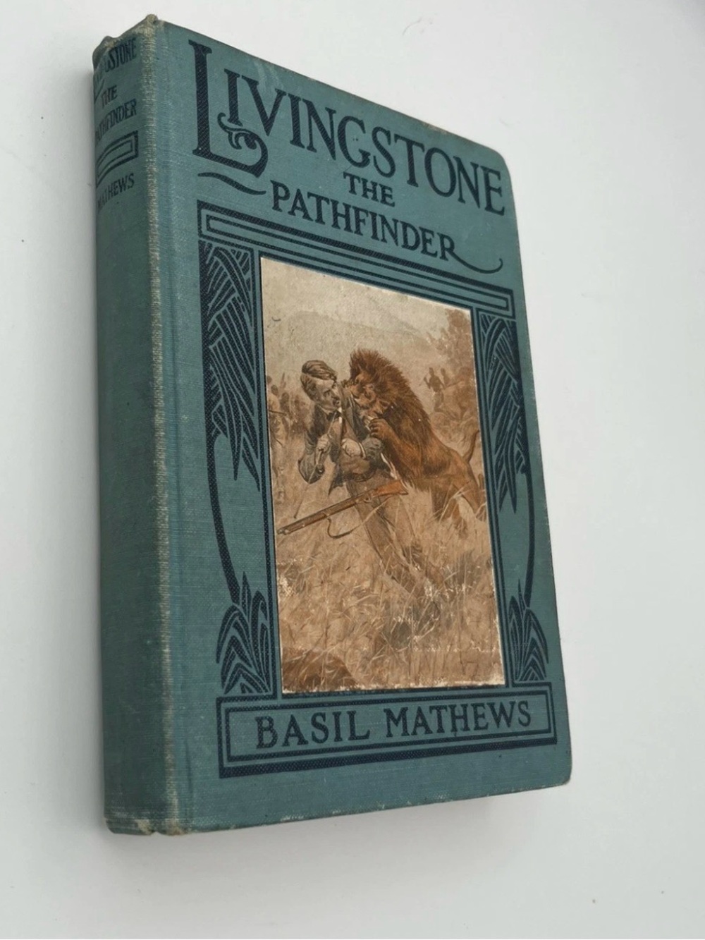 Livingstone the Pathfinder by Basil Mathews  #greenbook illustrated 1st edition